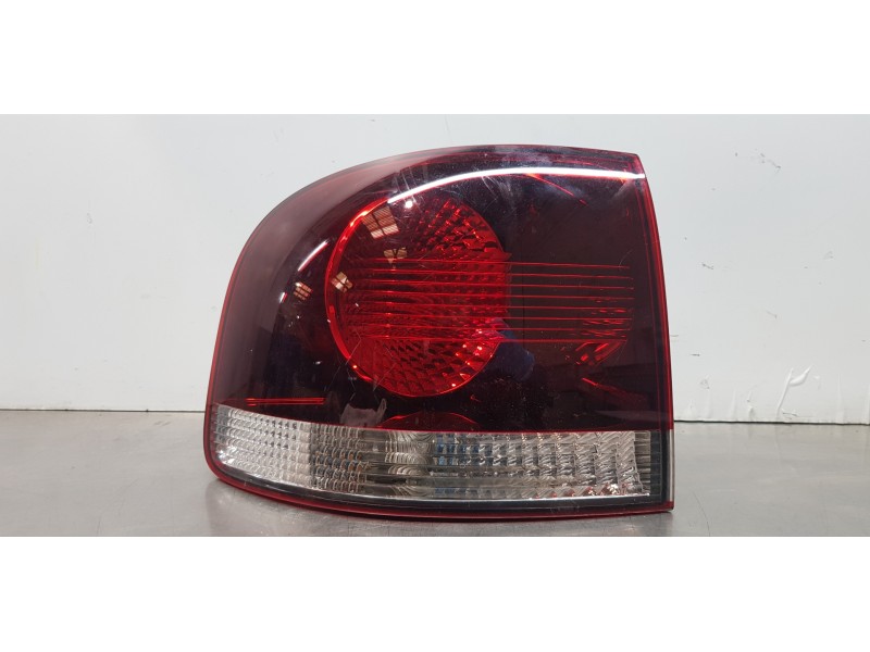 Recambio de piloto trasero izquierdo para volkswagen touareg (7l6) v6 tdi referencia OEM IAM 7L6945095R  