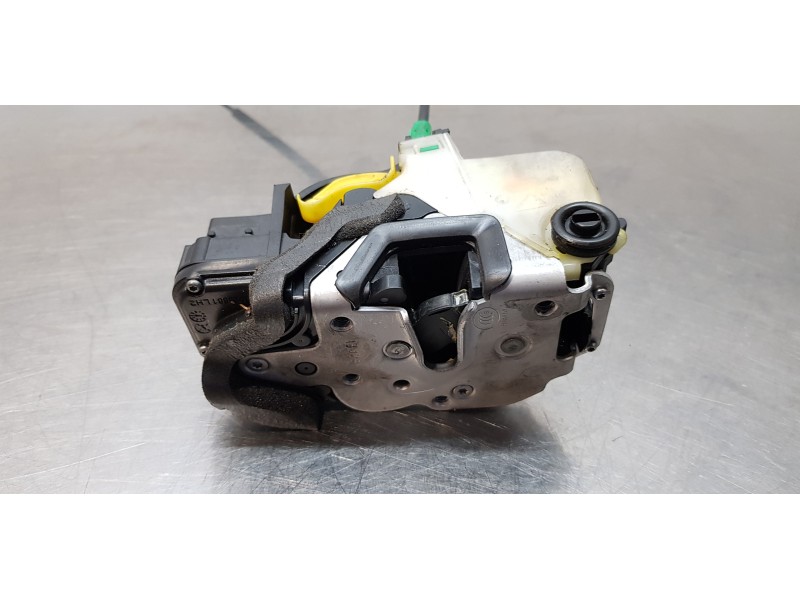 Recambio de cerradura puerta trasera izquierda para chevrolet aveo berlina hatchback ltz referencia OEM IAM   