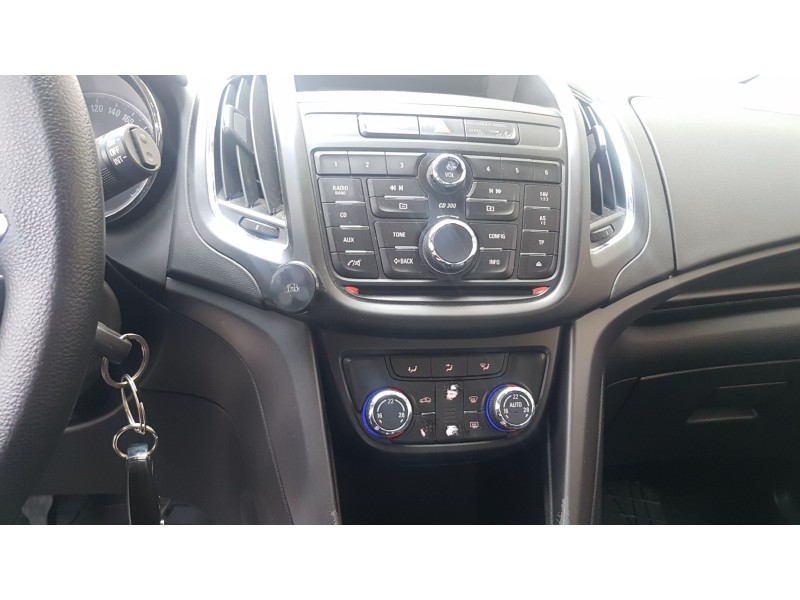 opel zafira tourer del año 2015