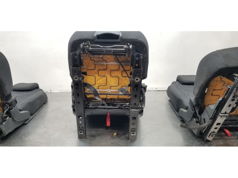 Recambio de asientos traseros segunda fila para peugeot 5008 allure referencia OEM IAM 8852CK 1606889180 8852CK Recambio de asientos traseros segunda fila para peugeot 5008 allure referencia OEM IAM 8852CK 1606889180 8852CK