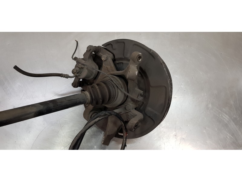 Recambio de mangueta trasera izquierda para ssangyong rodius xdi limited referencia OEM IAM 4593221000 4230021300 