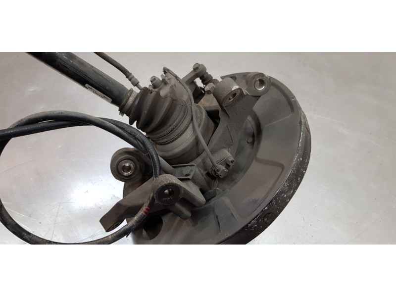 Recambio de mangueta trasera izquierda para ssangyong rodius xdi limited referencia OEM IAM 4593221000 4230021300 