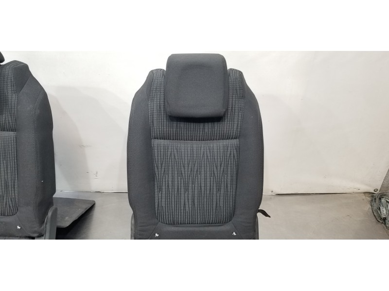 Recambio de asientos traseros segunda fila para peugeot 5008 allure referencia OEM IAM 8852CK 1606889180 8852CK Recambio de asientos traseros segunda fila para peugeot 5008 allure referencia OEM IAM 8852CK 1606889180 8852CK