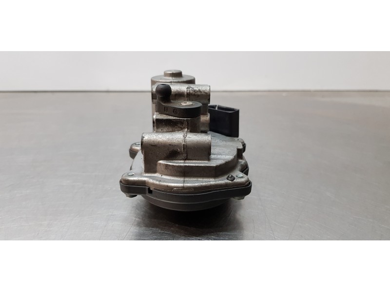 Recambio de colector admision para audi a5 coupe (8t) 2.7 tdi referencia OEM IAM 059129086L  