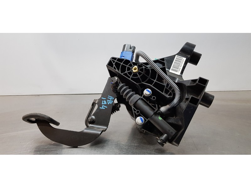 Recambio de pedal freno para fiat talento kombi (296) l1h1 1,0t family (m1) referencia OEM IAM 465016415R   Recambio de pedal freno para fiat talento kombi (296) l1h1 1,0t family (m1) referencia OEM IAM 465016415R