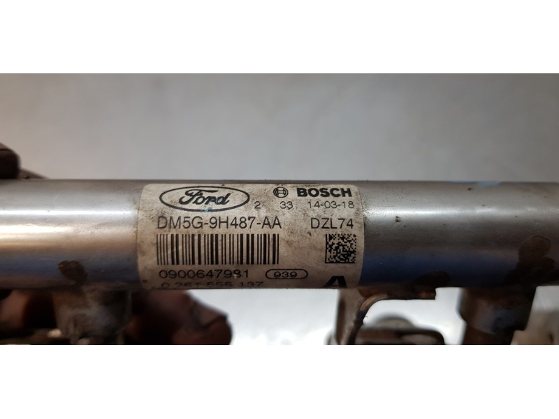 Recambio de rampa inyectora para ford fiesta (ccn) trend referencia OEM IAM DM5G9H487AA  