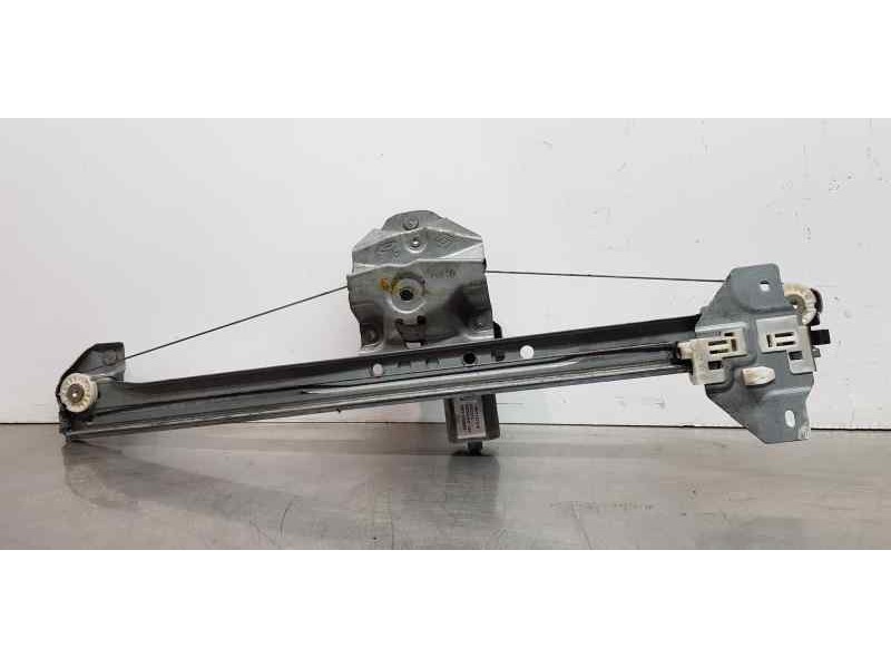 Recambio de elevalunas trasero izquierdo para dacia lodgy laureate referencia OEM IAM 827217782R   Recambio de elevalunas trasero izquierdo para dacia lodgy laureate referencia OEM IAM 827217782R