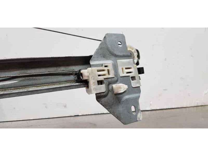 Recambio de elevalunas trasero izquierdo para dacia lodgy laureate referencia OEM IAM 827217782R   Recambio de elevalunas trasero izquierdo para dacia lodgy laureate referencia OEM IAM 827217782R