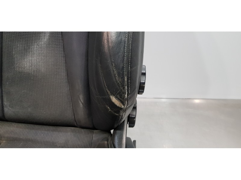 Recambio de juego asientos completo para audi a1 (8x) attraction referencia OEM IAM 6R3881105K 6R3881045AM SLINE