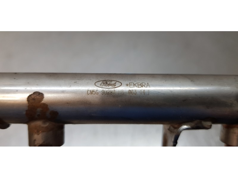 Recambio de rampa inyectora para ford fiesta (ccn) trend referencia OEM IAM DM5G9H487AA  