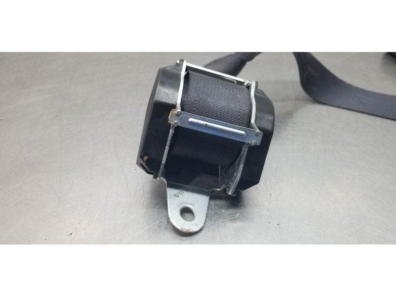 Recambio de cinturon seguridad trasero central para mitsubishi asx (ga0w) challenge 2wd referencia OEM IAM 6176523  