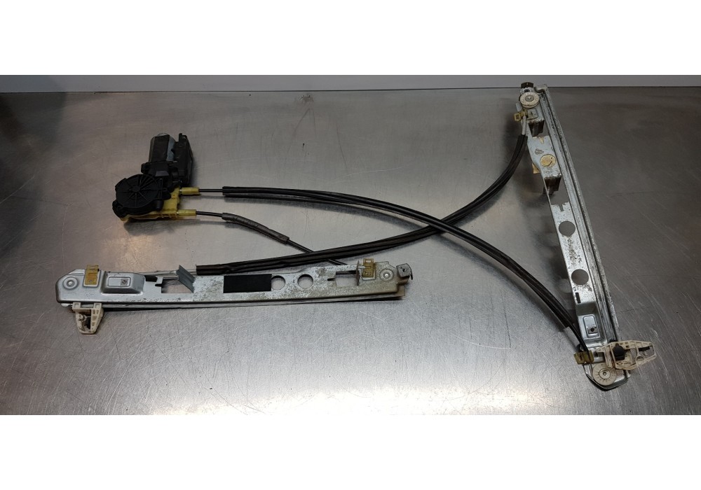 Recambio de elevalunas delantero derecho para renault megane ii berlina 3p confort authentique referencia OEM IAM 8201010927  