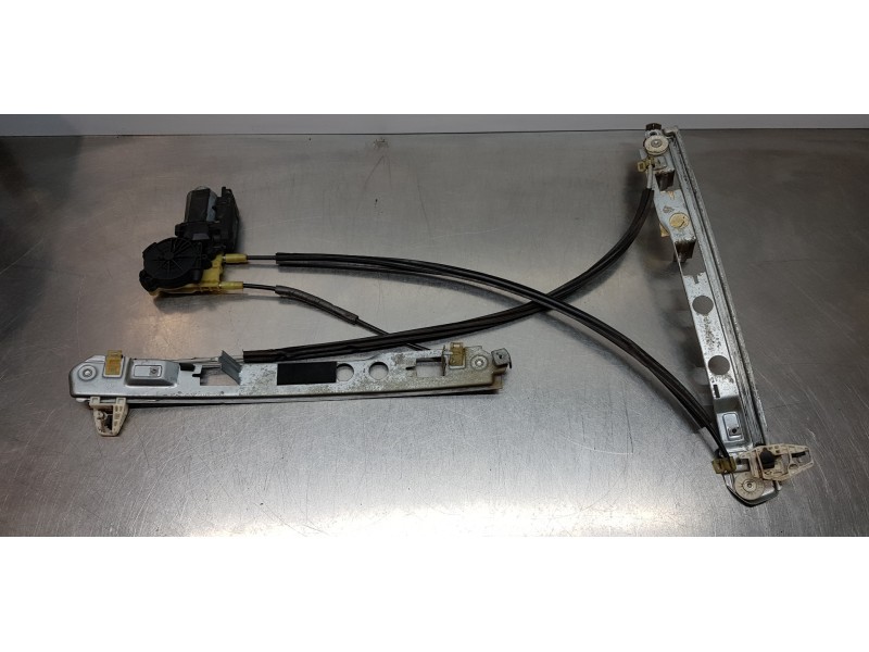 Recambio de elevalunas delantero derecho para renault megane ii berlina 3p confort authentique referencia OEM IAM 8201010927   Recambio de elevalunas delantero derecho para renault megane ii berlina 3p confort authentique referencia OEM IAM 8201010927