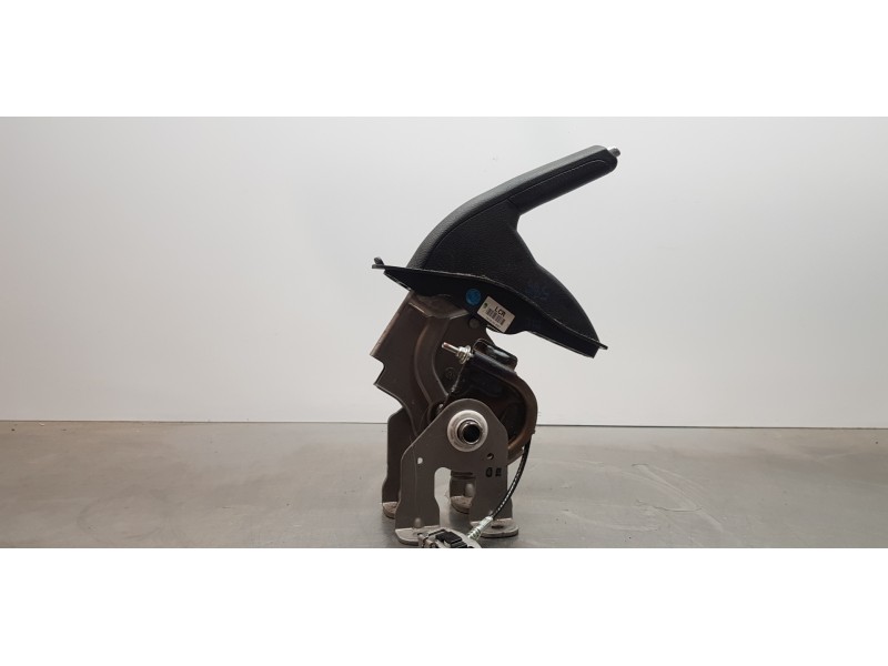 Recambio de palanca freno de mano para hyundai tucson essence bluedrive 2wd referencia OEM IAM 59710D7100TRY  