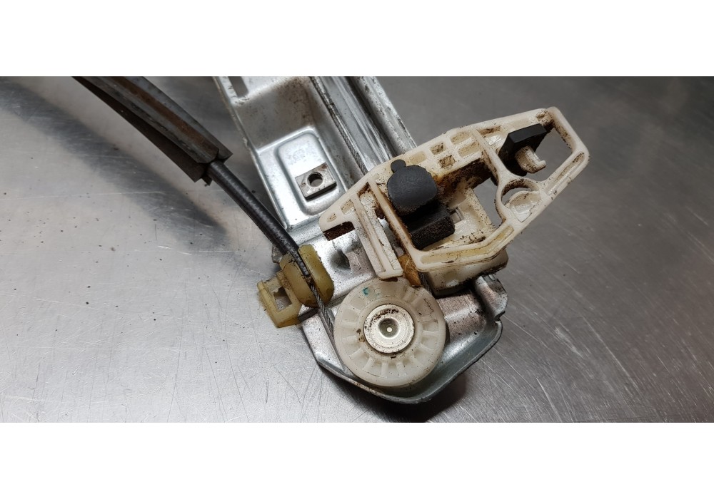 Recambio de elevalunas delantero derecho para renault megane ii berlina 3p confort authentique referencia OEM IAM 8201010927   Recambio de elevalunas delantero derecho para renault megane ii berlina 3p confort authentique referencia OEM IAM 8201010927