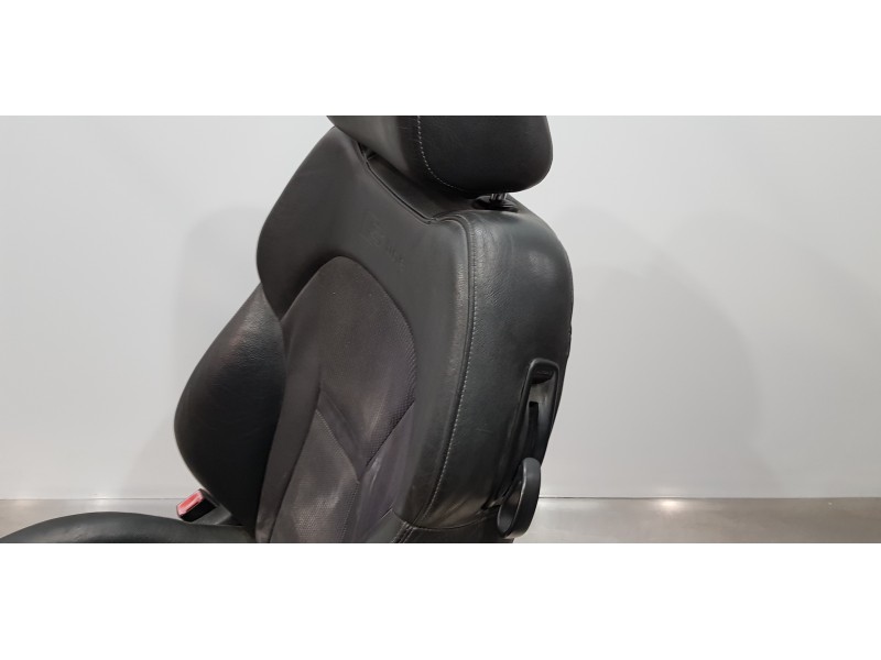 Recambio de juego asientos completo para audi a1 (8x) attraction referencia OEM IAM 6R3881105K 6R3881045AM SLINE