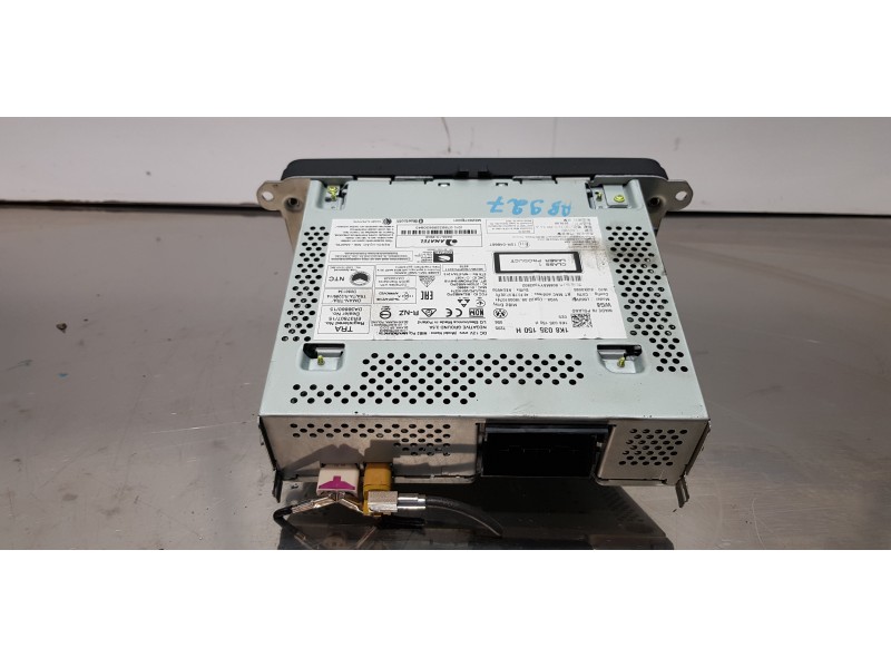 Recambio de sistema audio / radio cd para volkswagen t6 transporter furgón referencia OEM IAM 1K8035150H  