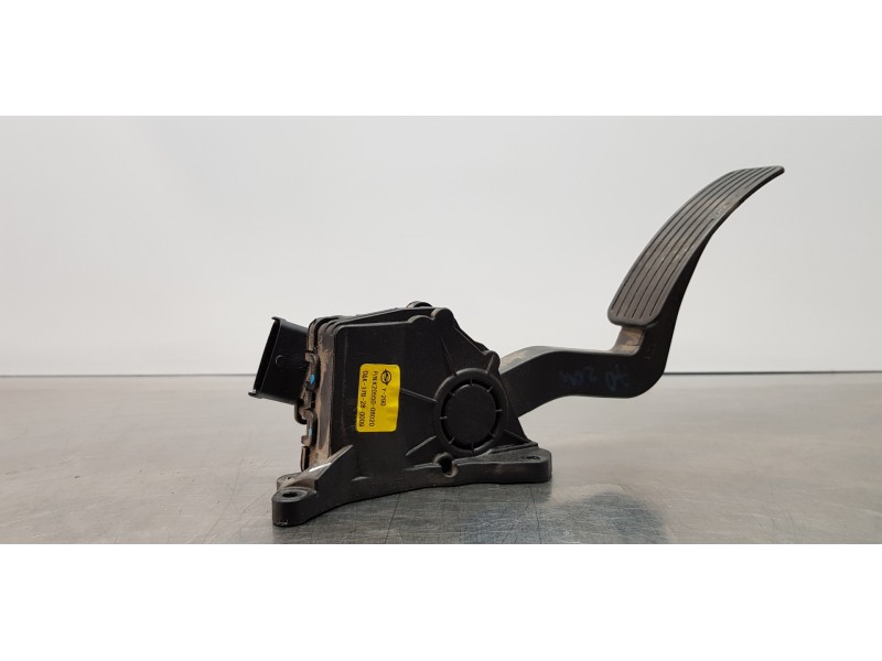 Recambio de pedal acelerador para ssangyong rodius xdi limited referencia OEM IAM 2055008D20  