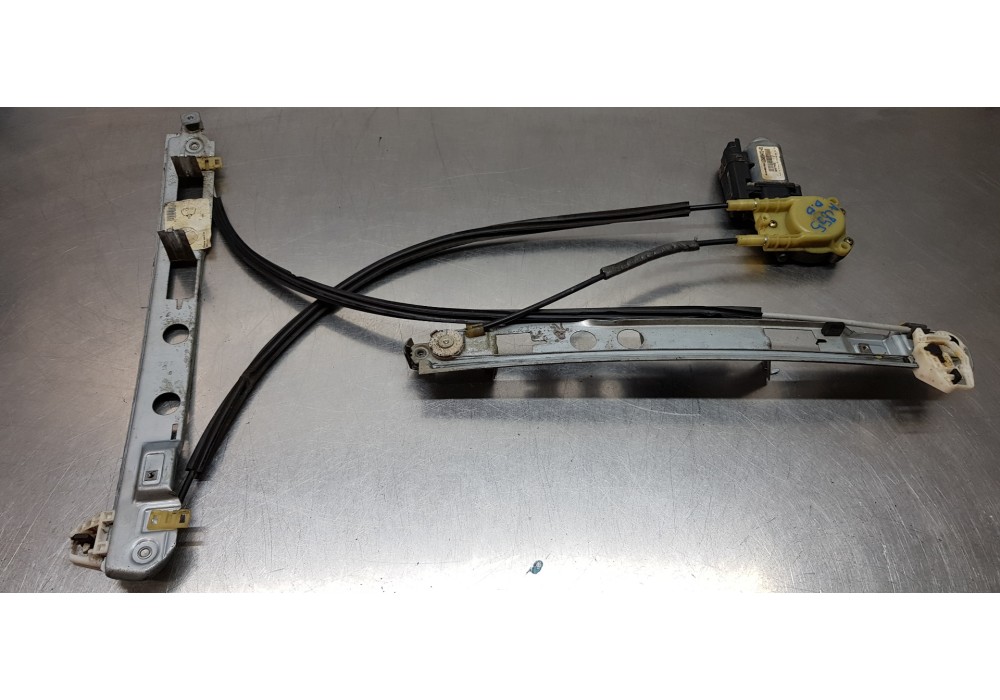 Recambio de elevalunas delantero derecho para renault megane ii berlina 3p confort authentique referencia OEM IAM 8201010927   Recambio de elevalunas delantero derecho para renault megane ii berlina 3p confort authentique referencia OEM IAM 8201010927