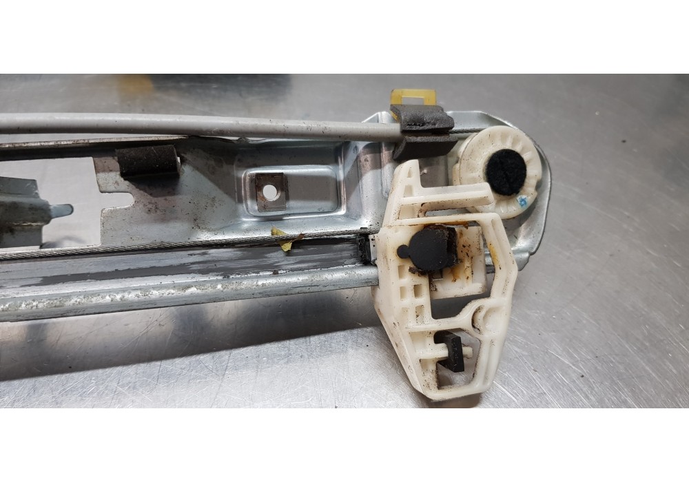 Recambio de elevalunas delantero derecho para renault megane ii berlina 3p confort authentique referencia OEM IAM 8201010927   Recambio de elevalunas delantero derecho para renault megane ii berlina 3p confort authentique referencia OEM IAM 8201010927