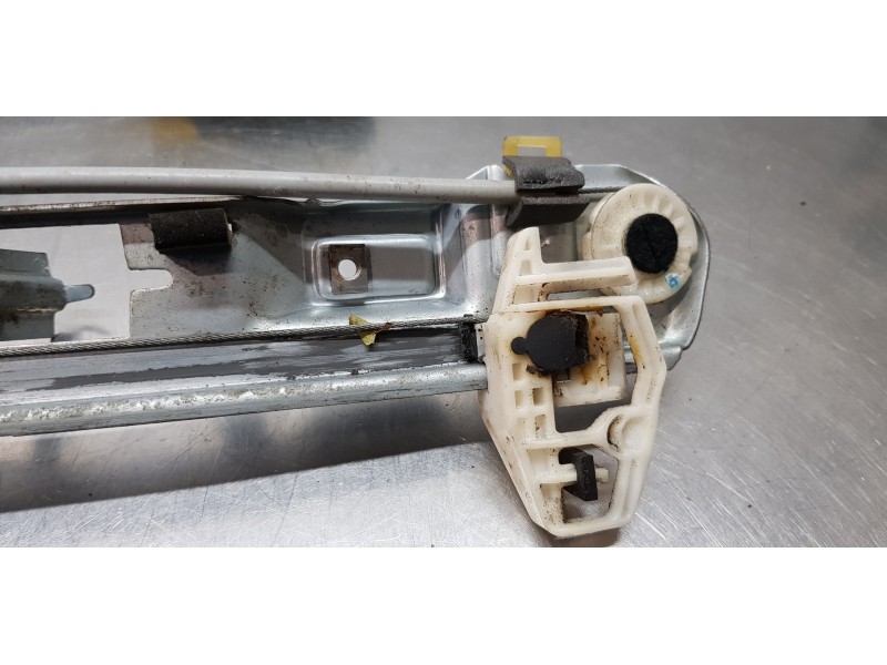 Recambio de elevalunas delantero derecho para renault megane ii berlina 3p confort authentique referencia OEM IAM 8201010927   Recambio de elevalunas delantero derecho para renault megane ii berlina 3p confort authentique referencia OEM IAM 8201010927