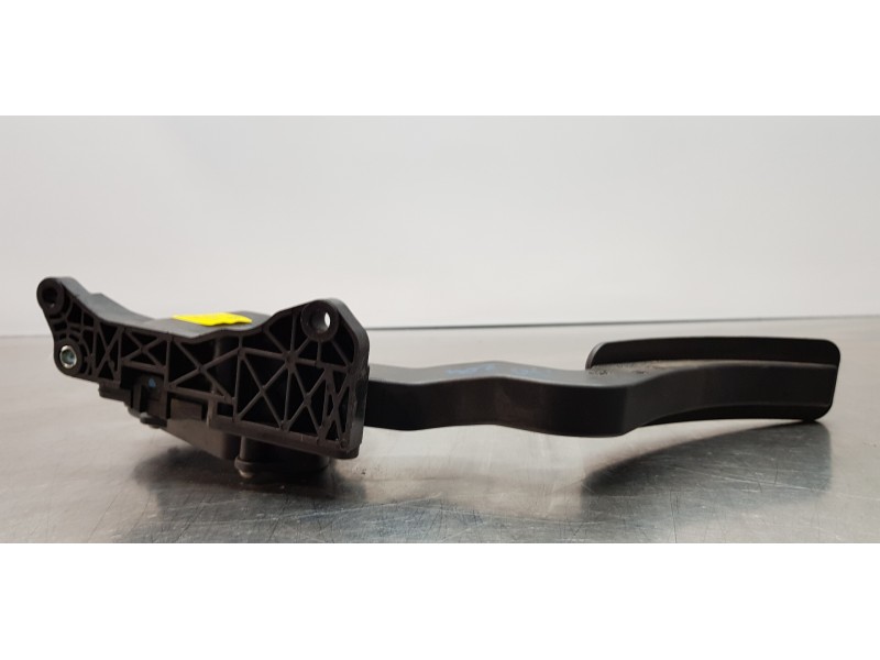 Recambio de pedal acelerador para ssangyong rodius xdi limited referencia OEM IAM 2055008D20  