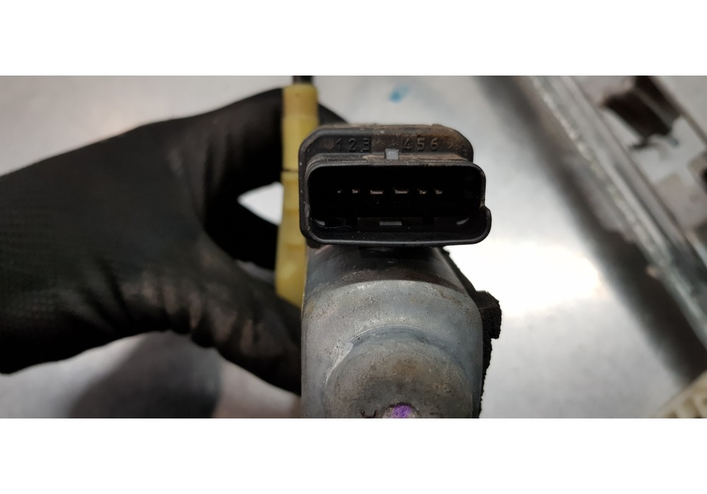 Recambio de elevalunas delantero derecho para renault megane ii berlina 3p confort authentique referencia OEM IAM 8201010927   Recambio de elevalunas delantero derecho para renault megane ii berlina 3p confort authentique referencia OEM IAM 8201010927