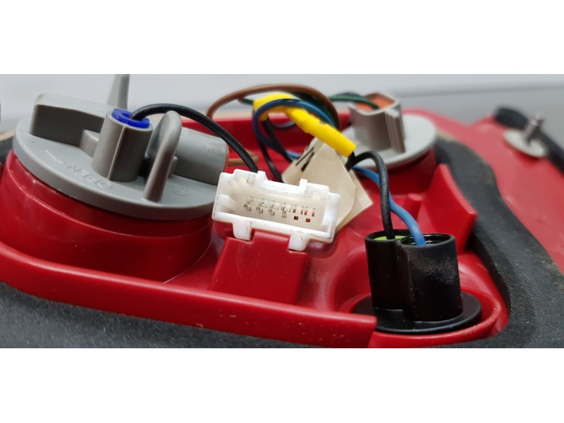 Recambio de piloto trasero izquierdo interior para kia rio (yb) business referencia OEM IAM 92403H8010  