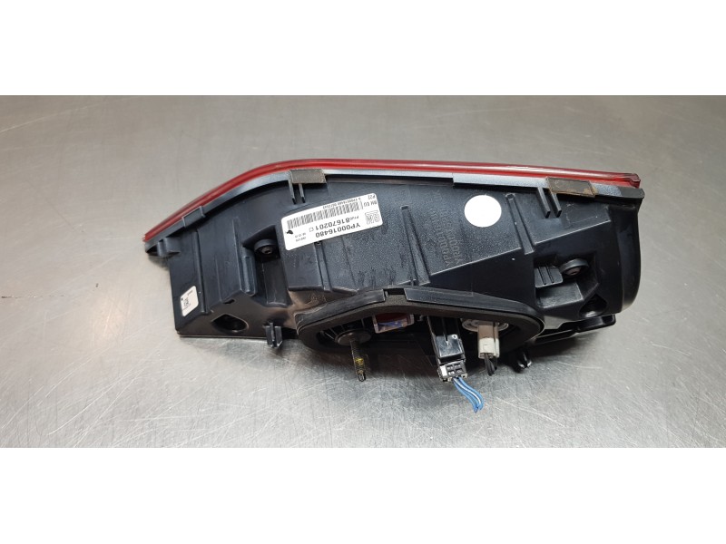 Recambio de piloto trasero derecho interior para opel grandland x excellence referencia OEM IAM 3647484 81670201  Recambio de piloto trasero derecho interior para opel grandland x excellence referencia OEM IAM 3647484 81670201