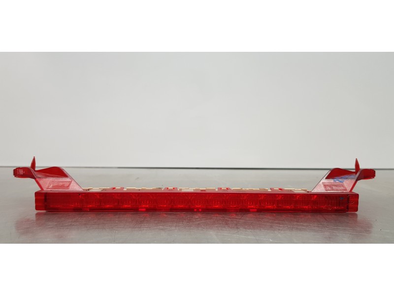 Recambio de luz central de freno para bmw serie 1 berlina (e81/e87) 118d referencia OEM IAM 63256924673   Recambio de luz central de freno para bmw serie 1 berlina (e81/e87) 118d referencia OEM IAM 63256924673