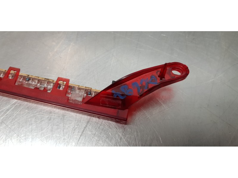 Recambio de luz central de freno para bmw serie 1 berlina (e81/e87) 118d referencia OEM IAM 63256924673   Recambio de luz central de freno para bmw serie 1 berlina (e81/e87) 118d referencia OEM IAM 63256924673