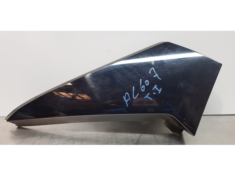 Recambio de moldura para opel grandland x excellence referencia OEM IAM 95525330   Recambio de moldura para opel grandland x excellence referencia OEM IAM 95525330