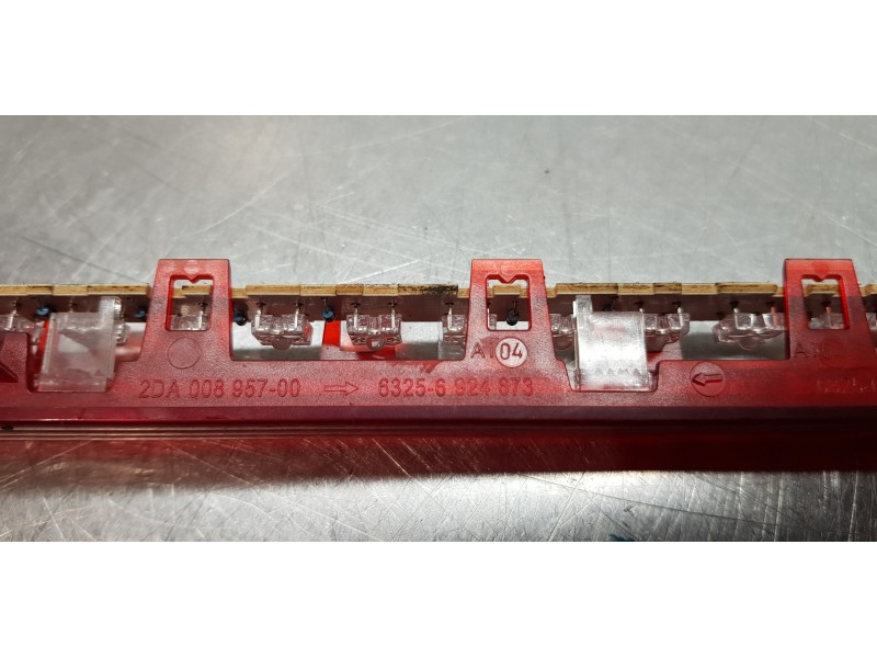 Recambio de luz central de freno para bmw serie 1 berlina (e81/e87) 118d referencia OEM IAM 63256924673   Recambio de luz central de freno para bmw serie 1 berlina (e81/e87) 118d referencia OEM IAM 63256924673