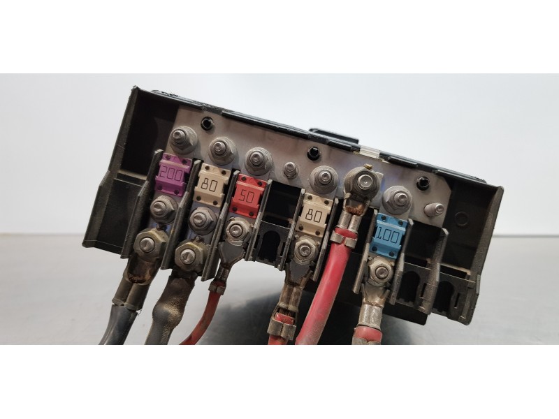 Recambio de caja reles / fusibles para volkswagen golf v berlina (1k1) highline referencia OEM IAM 1K0937125   Recambio de caja reles / fusibles para volkswagen golf v berlina (1k1) highline referencia OEM IAM 1K0937125