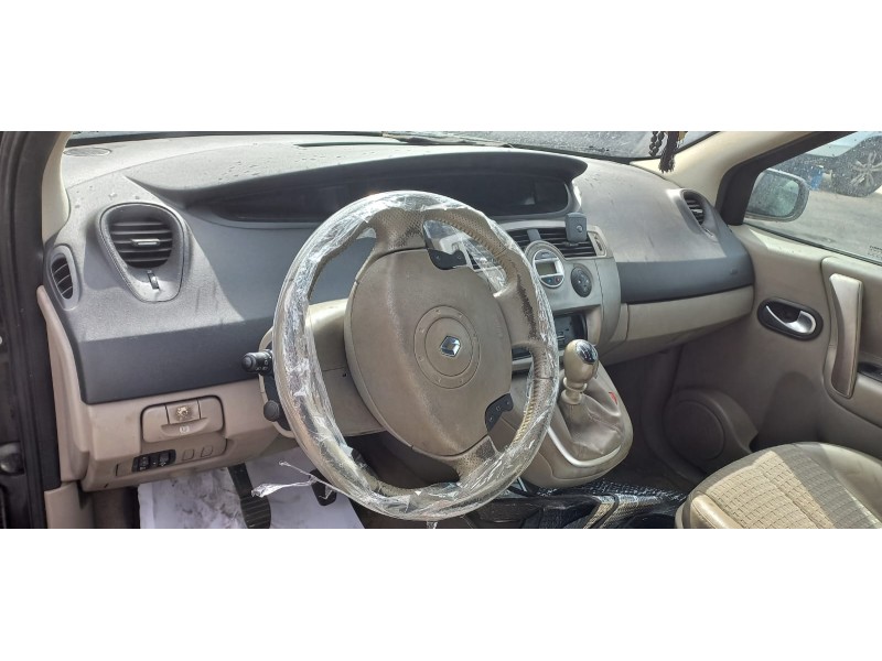 renault scenic ii del año 2004