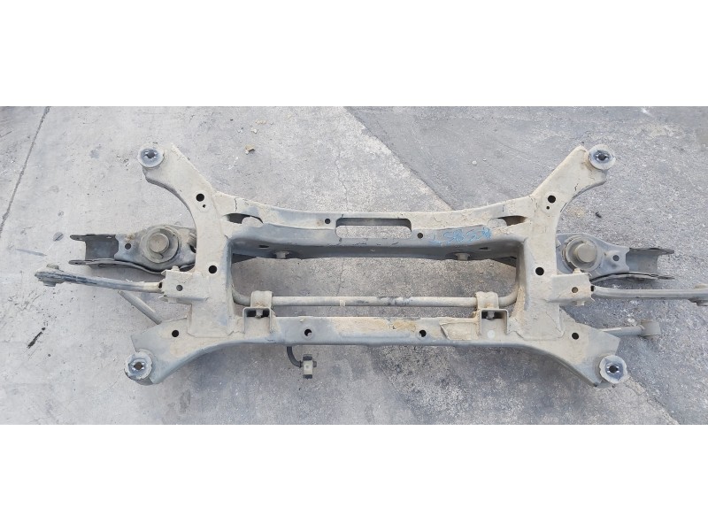 Recambio de puente trasero para hyundai tucson essence bluedrive 2wd referencia OEM IAM 55405D7000  