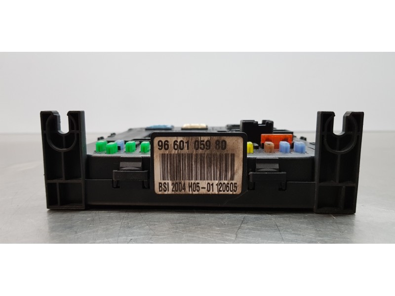 Recambio de caja reles / fusibles para peugeot 307 berlina (s2) x-line referencia OEM IAM 9660105980   Recambio de caja reles / fusibles para peugeot 307 berlina (s2) x-line referencia OEM IAM 9660105980