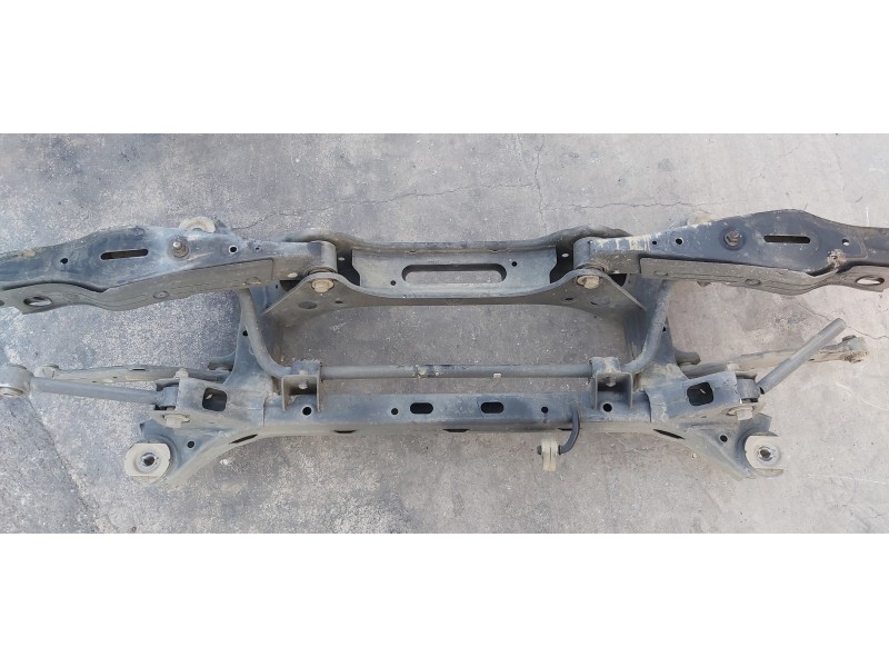 Recambio de puente trasero para hyundai tucson essence bluedrive 2wd referencia OEM IAM 55405D7000  