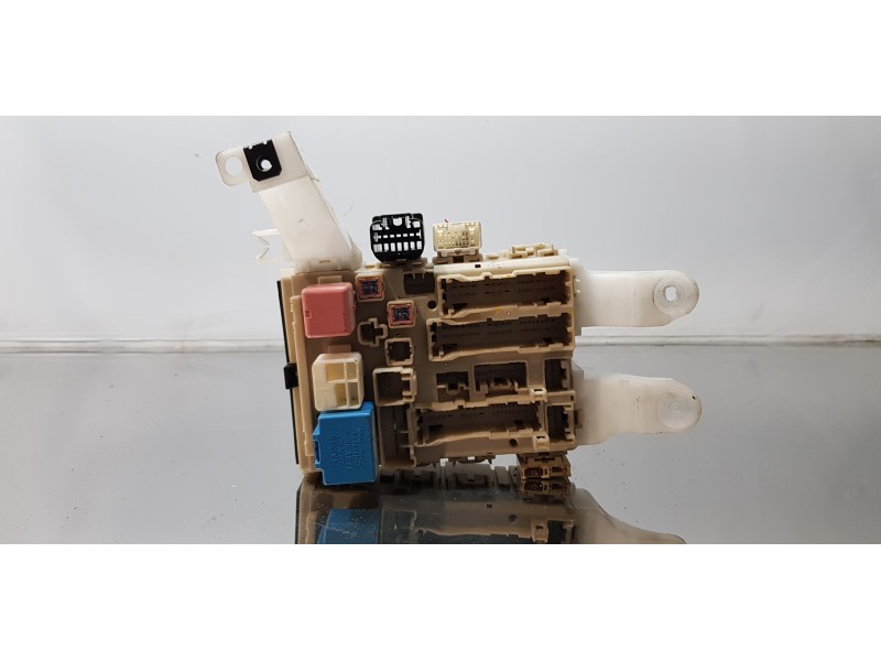 Recambio de caja reles / fusibles para toyota verso comfort referencia OEM IAM 827300F052A   Recambio de caja reles / fusibles para toyota verso comfort referencia OEM IAM 827300F052A