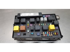 Recambio de caja reles / fusibles para opel astra h berlina enjoy referencia OEM IAM 13242781 5DK00946410 