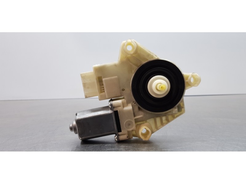 Recambio de motor elevalunas trasero derecho para seat toledo (kg3) reference referencia OEM IAM 5JA959812G   Recambio de motor elevalunas trasero derecho para seat toledo (kg3) reference referencia OEM IAM 5JA959812G
