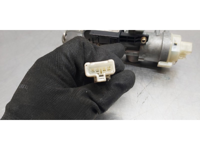 Recambio de antirrobo para kia cerato 1.6 lx familiar (5-ptas.) referencia OEM IAM 954202D000   Recambio de antirrobo para kia cerato 1.6 lx familiar (5-ptas.) referencia OEM IAM 954202D000