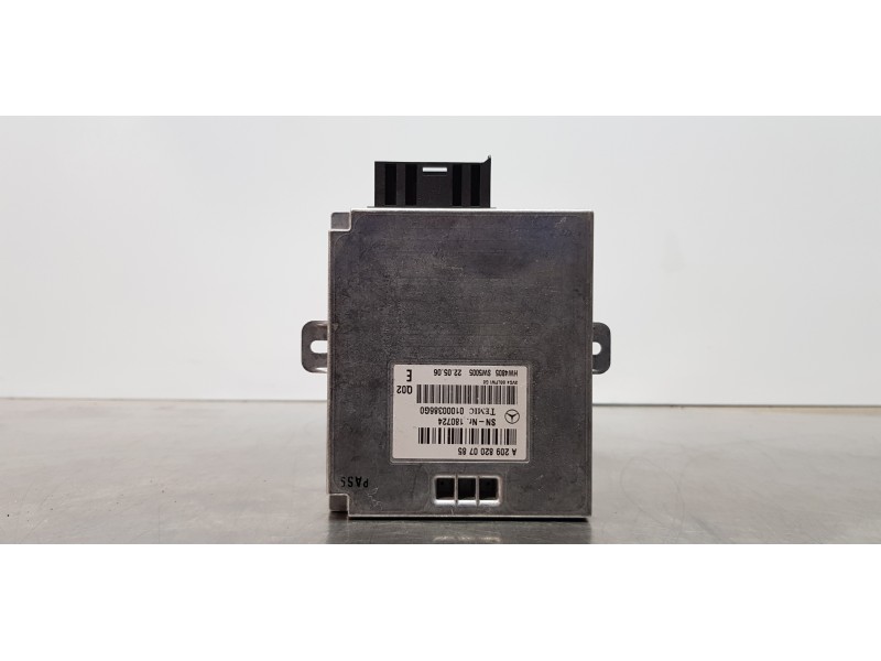 Recambio de modulo electronico para mercedes clase cls (w219) 350 cgi (219.357) referencia OEM IAM A2098200785  