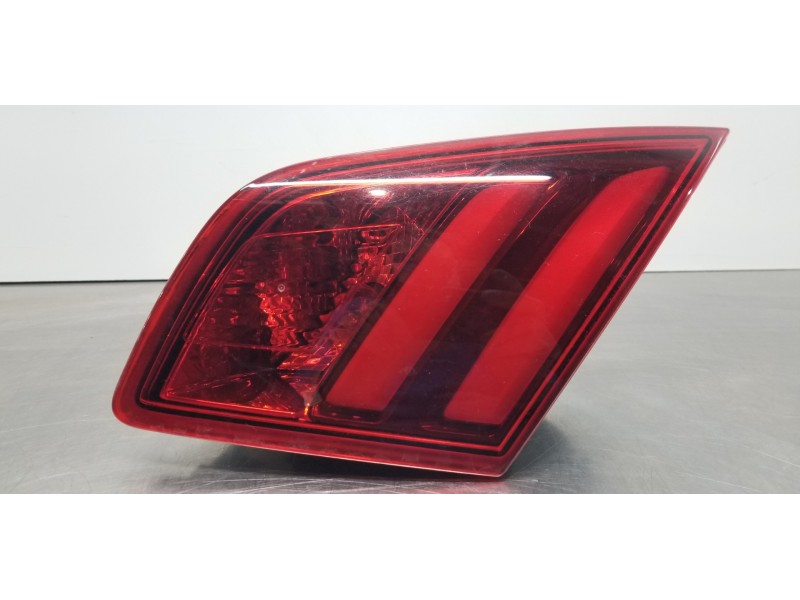 Recambio de piloto trasero derecho interior para peugeot 308 thp referencia OEM IAM 9677818280   Recambio de piloto trasero derecho interior para peugeot 308 thp referencia OEM IAM 9677818280