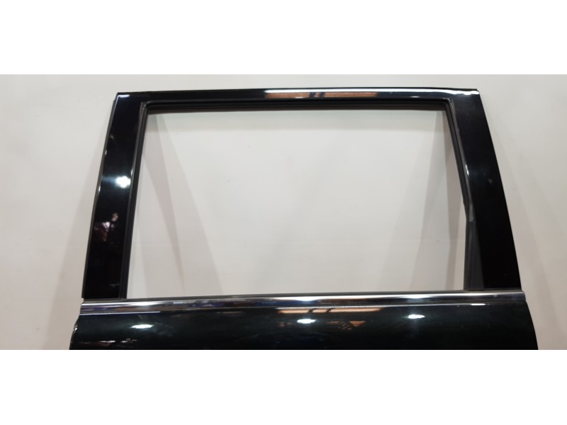Recambio de puerta trasera izquierda para ssangyong rodius xdi limited referencia OEM IAM 6300321200  