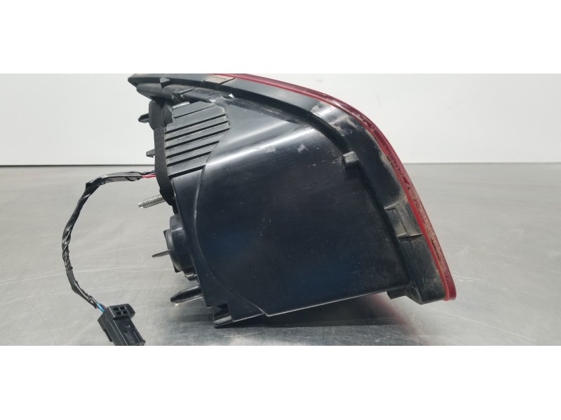 Recambio de piloto trasero derecho interior para peugeot 308 thp referencia OEM IAM 9677818280   Recambio de piloto trasero derecho interior para peugeot 308 thp referencia OEM IAM 9677818280