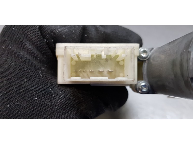 Recambio de motor elevalunas trasero izquierdo para seat toledo (kg3) reference referencia OEM IAM 5JA959811G   Recambio de motor elevalunas trasero izquierdo para seat toledo (kg3) reference referencia OEM IAM 5JA959811G