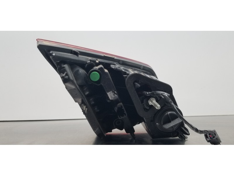 Recambio de piloto trasero derecho interior para peugeot 308 thp referencia OEM IAM 9677818280   Recambio de piloto trasero derecho interior para peugeot 308 thp referencia OEM IAM 9677818280