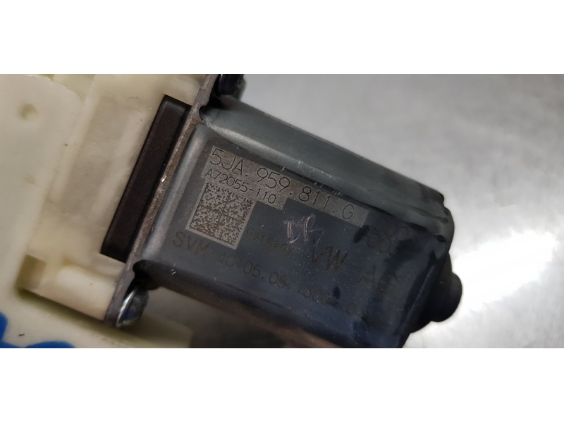 Recambio de motor elevalunas trasero izquierdo para seat toledo (kg3) reference referencia OEM IAM 5JA959811G   Recambio de motor elevalunas trasero izquierdo para seat toledo (kg3) reference referencia OEM IAM 5JA959811G