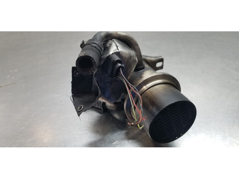 Recambio de enfriador egr para seat leon st (5f8) reference referencia OEM IAM 04L131512D A2C53420794  Recambio de enfriador egr para seat leon st (5f8) reference referencia OEM IAM 04L131512D A2C53420794